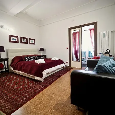 Romantic Con Vista San Donato 아파트 제노바